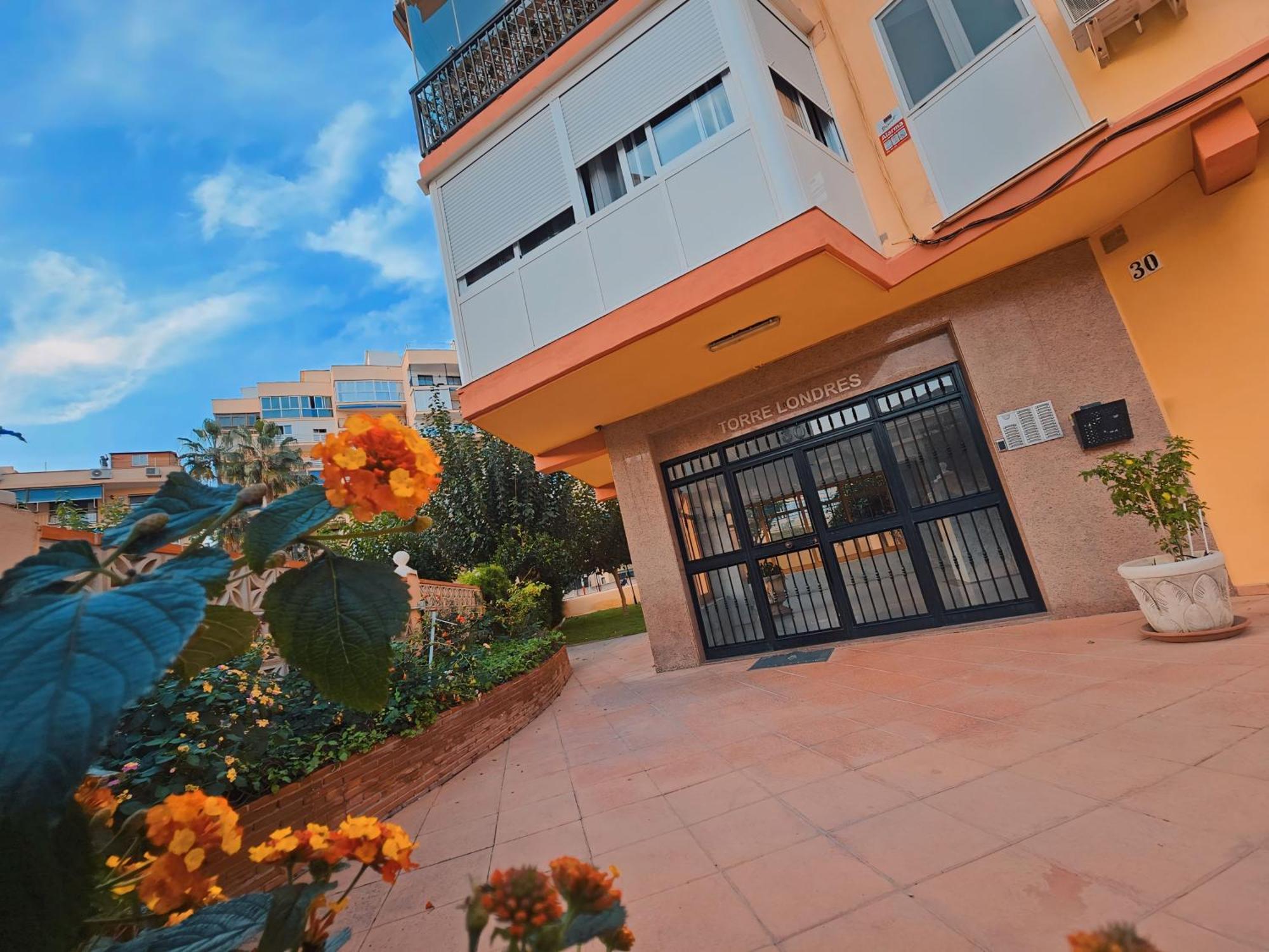 Apartamento Paseo Maritimo De Playamar Torremolinos Esterno foto
